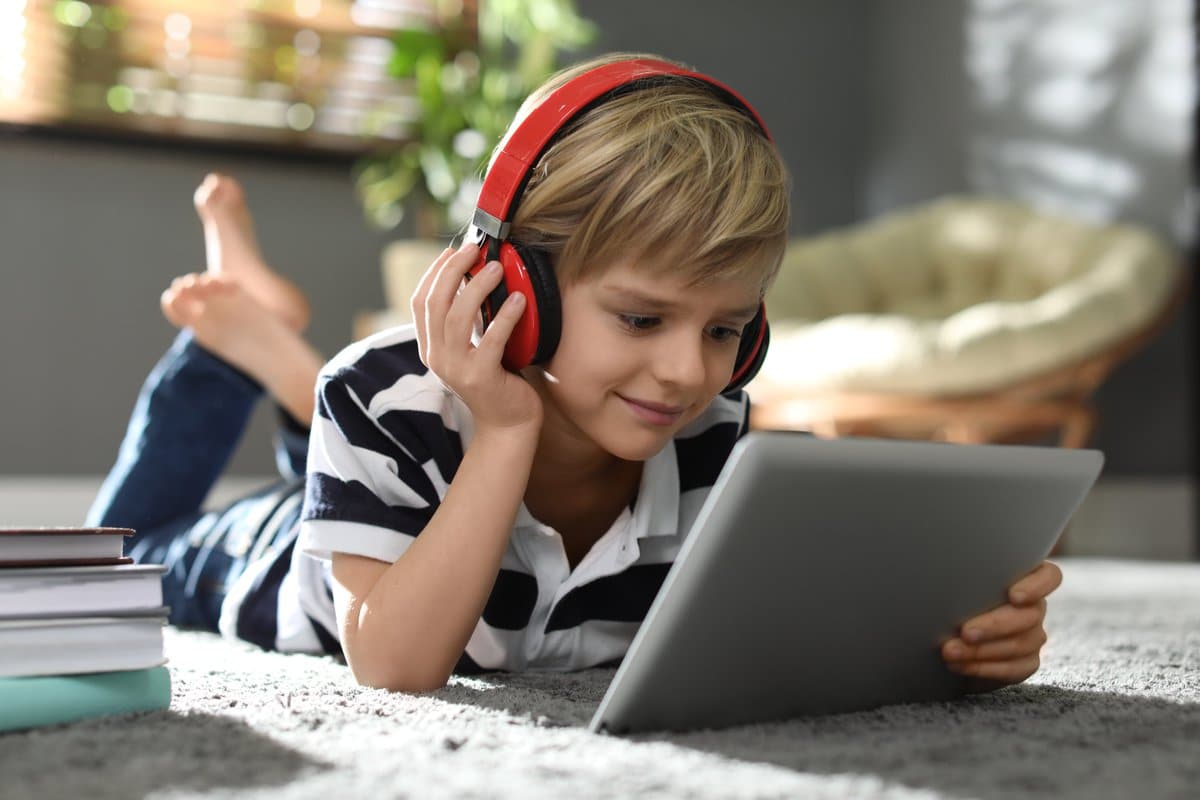 List of Over 100 Free Audiobooks For Kids (with Download Links!)
